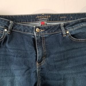 Women's Jennifer Lopez sz 16 Skinny jeans